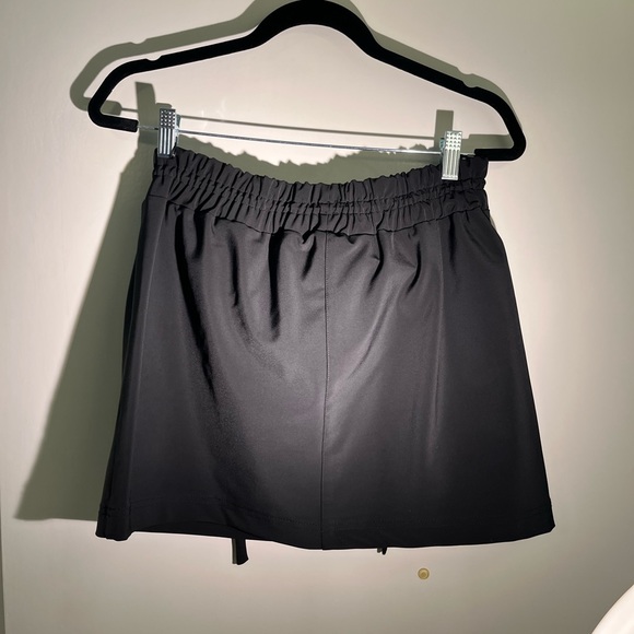 Zara Mini Cargo Skirt with Pockets - Picture 2 of 3